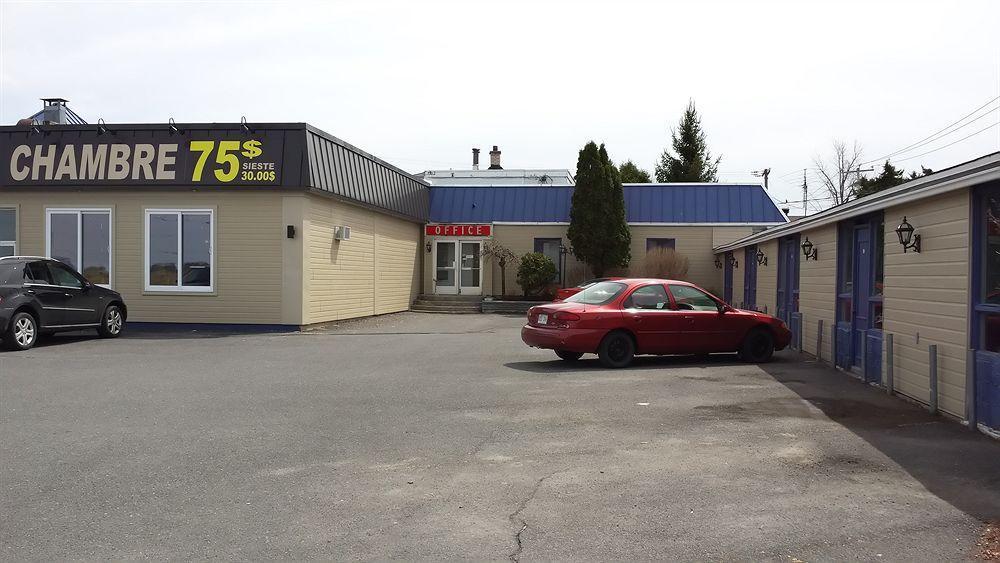 Motel Iberville Saint-Jean-sur-Richelieu Kültér fotó