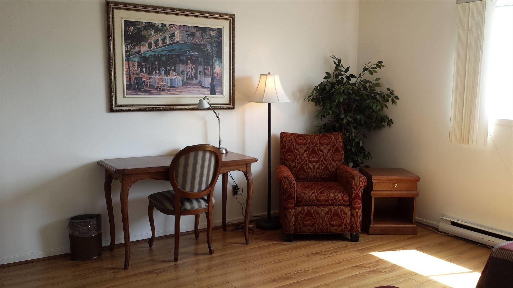 Motel Iberville Saint-Jean-sur-Richelieu Kültér fotó