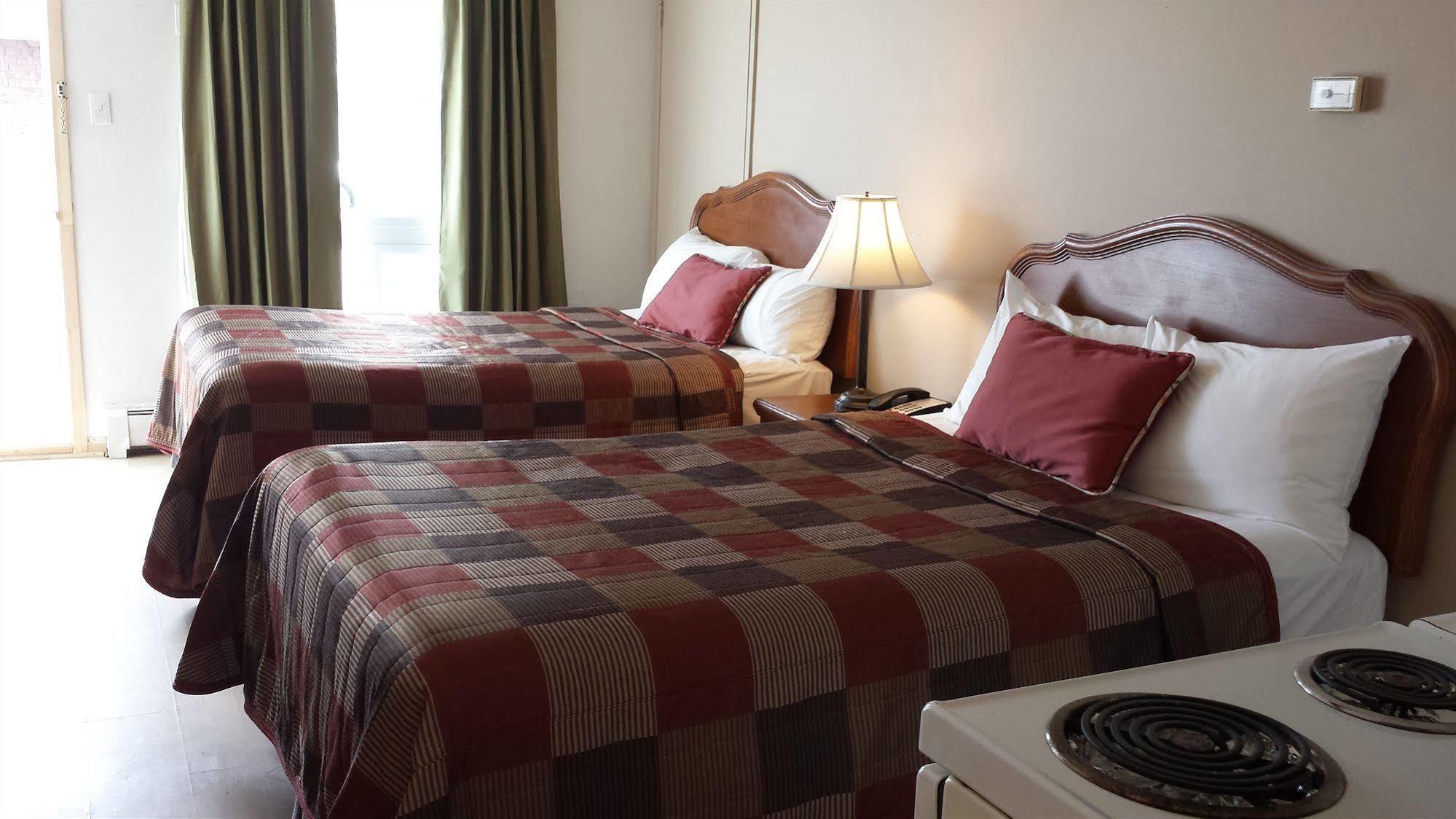 Motel Iberville Saint-Jean-sur-Richelieu Kültér fotó