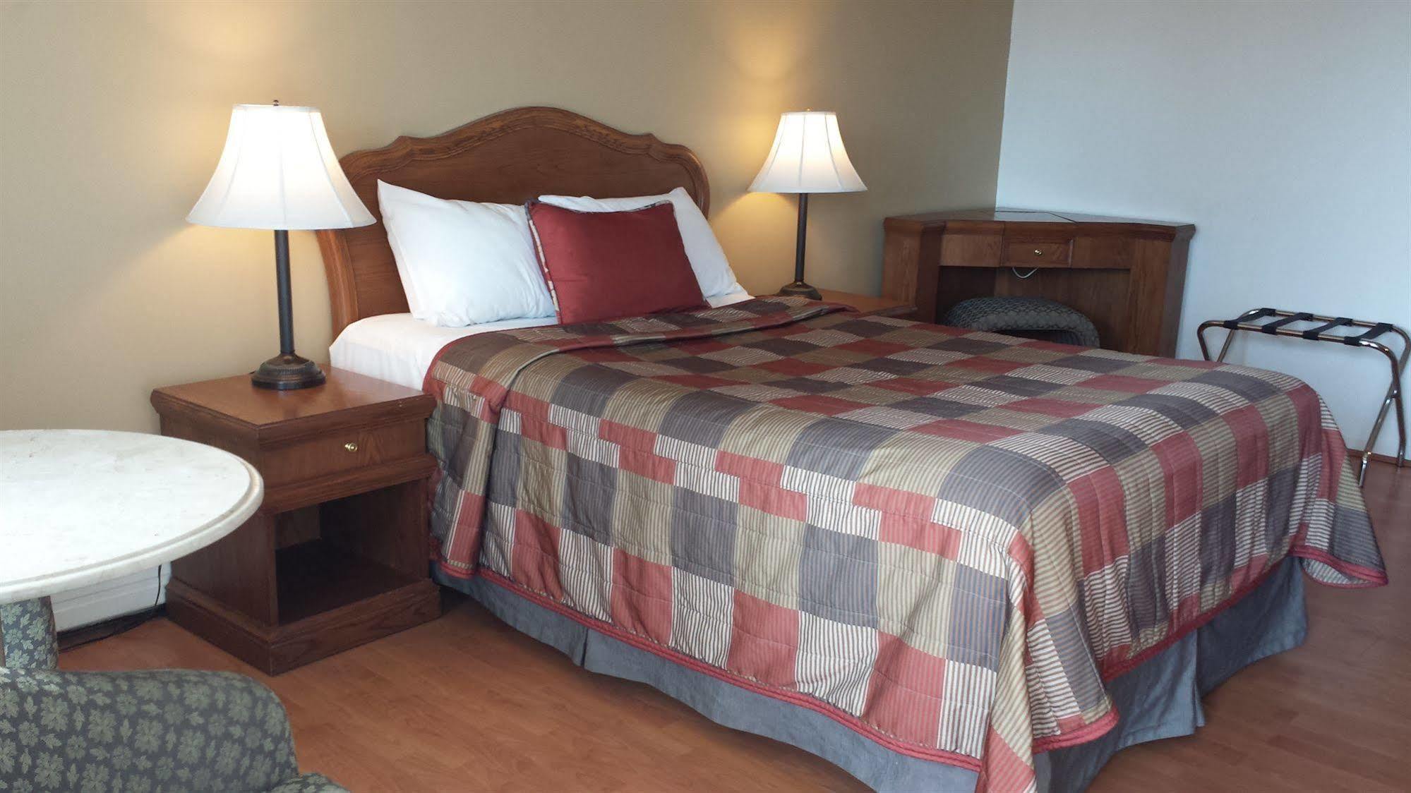 Motel Iberville Saint-Jean-sur-Richelieu Kültér fotó
