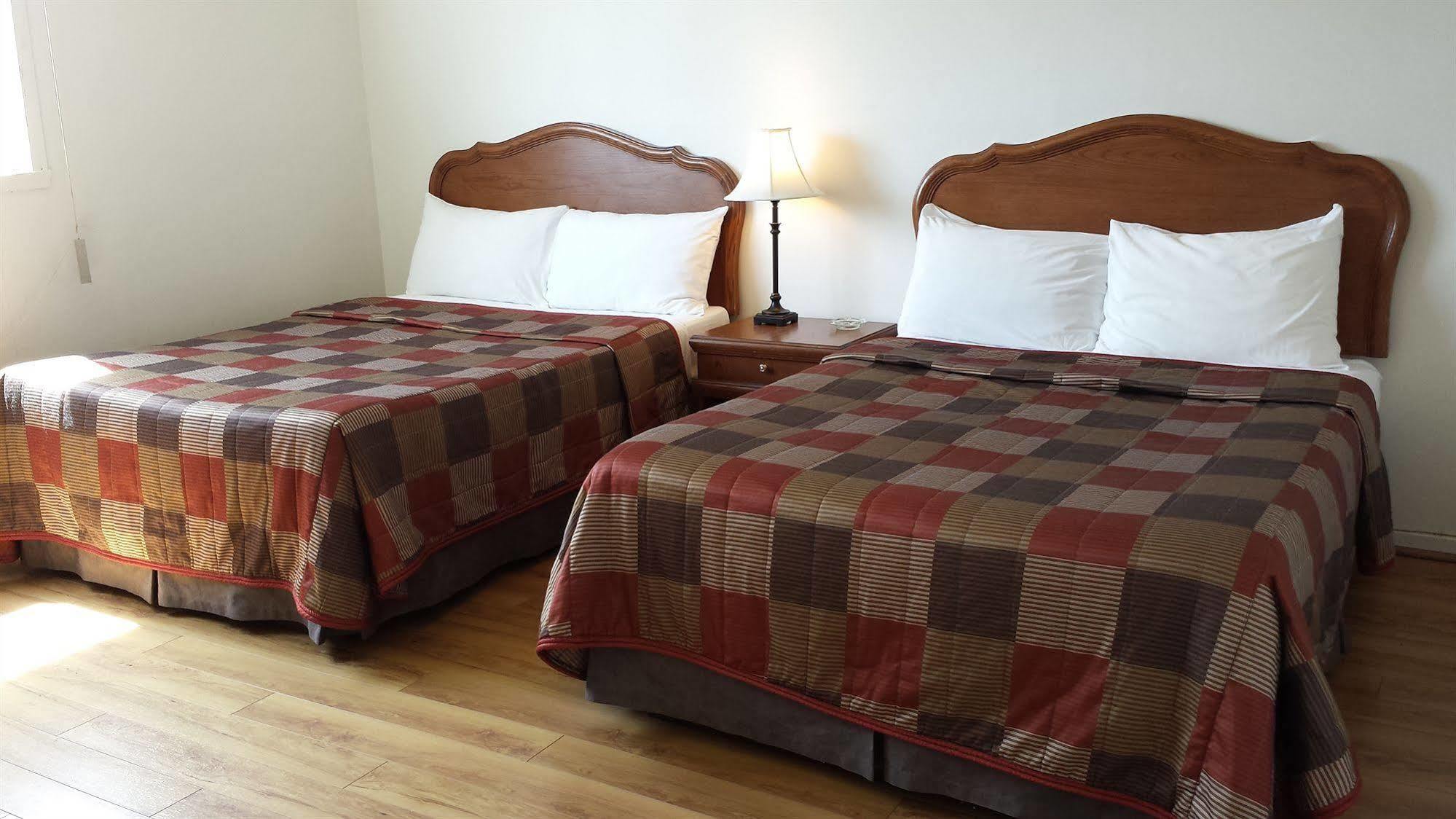 Motel Iberville Saint-Jean-sur-Richelieu Kültér fotó