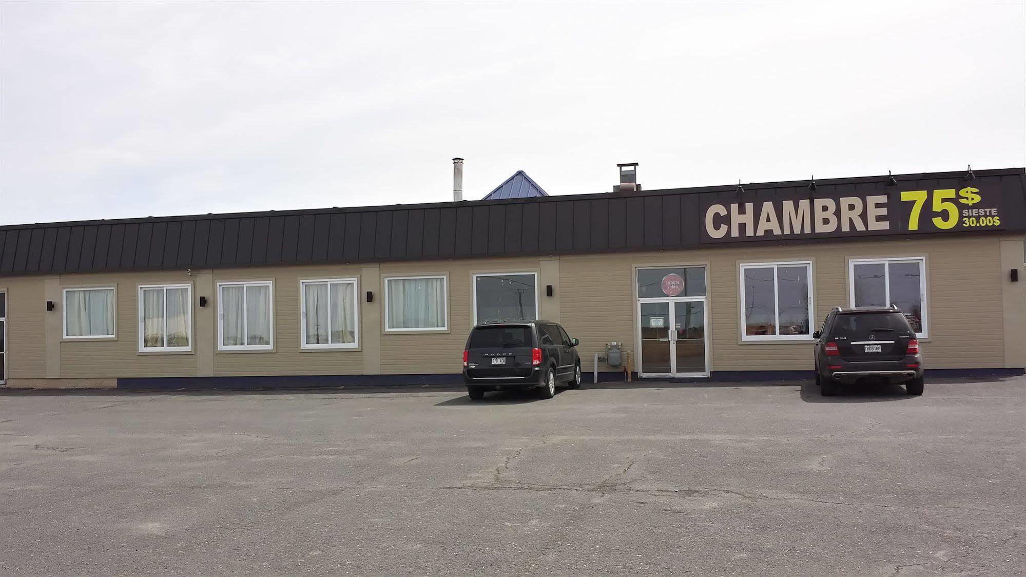 Motel Iberville Saint-Jean-sur-Richelieu Kültér fotó