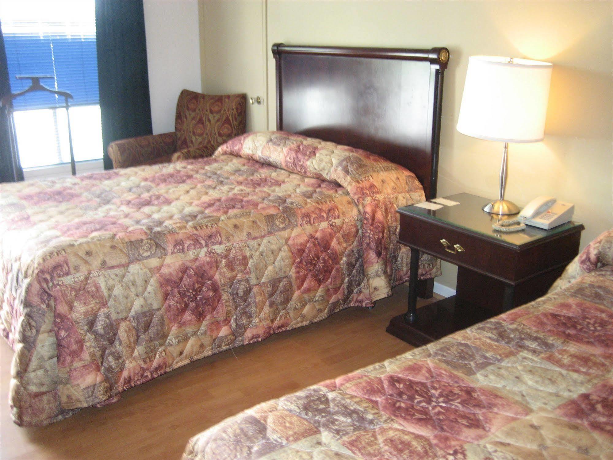 Motel Iberville Saint-Jean-sur-Richelieu Kültér fotó